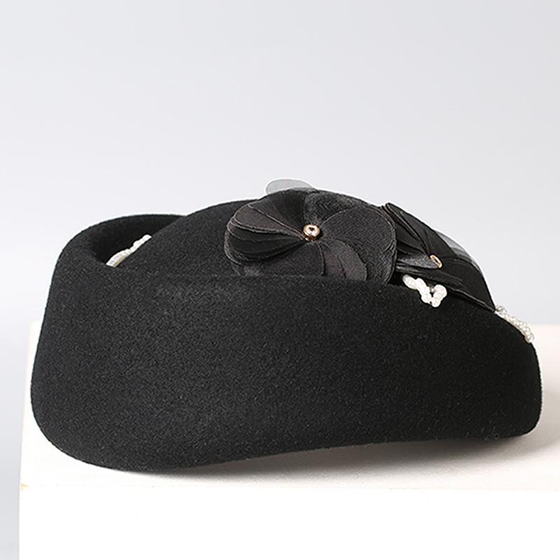 Autumn and Winter New Fashion Wool Hat Women's Daughter Gold Wind Fashion Top Hat Elegant Pearl Flower Crimped Beret