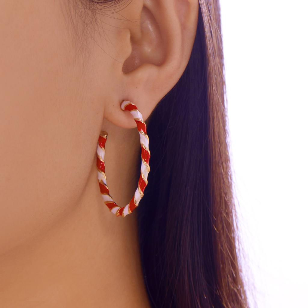 Minimalist Red Green Twist Round Circle Earrings for Women  Christmas Colorful Earrings Ear Hoop Festival Jewelry Gifts