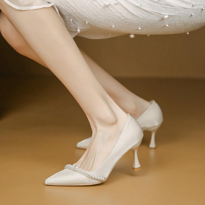 Off-white pearl high heels women's stilettos student host etiquette pointed single shoes French bridesmaid shoes red wedding shoes