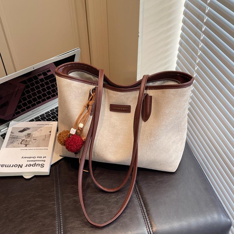 Large Capacity Suede Bag Women's Autumn and Winter 2025 New Versatile Shoulder Bag Casual Work Commuter Tote Bag
