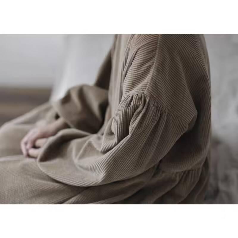 In-Stock Khaki Corduroy Puff Sleeve Dress for Autumn/Winter - Loose Fit, Long Sleeve, Literary Style