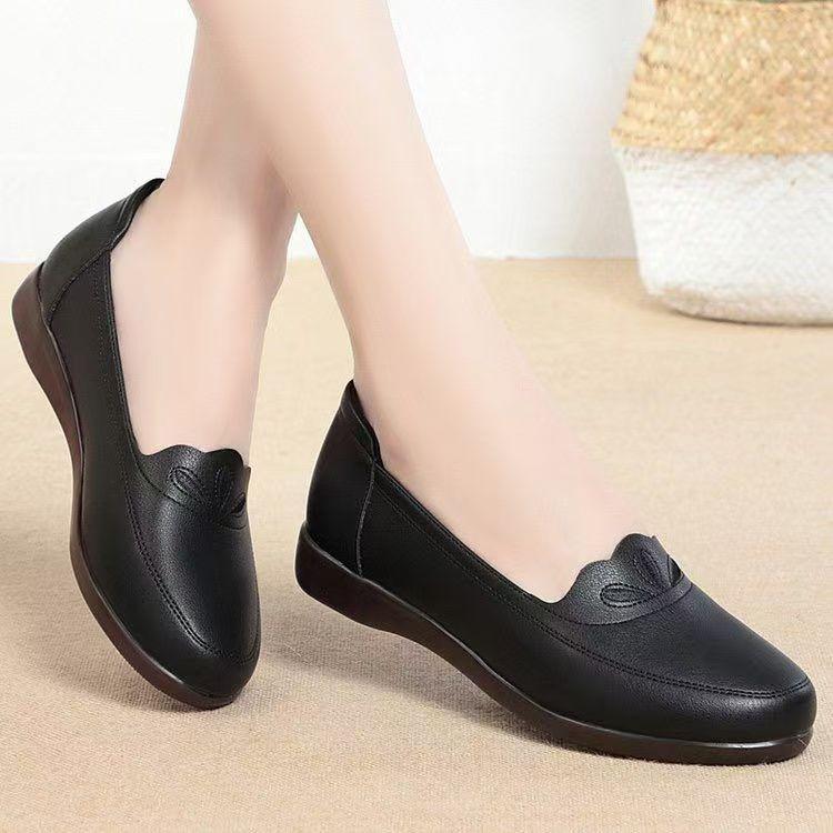 Elderly Mother Shoes 2025 Autumn New Breathable Non-slip Leather Shoes Soft Sole Soft Leather Single Shoes Middle-aged and Elderly Women's Shoes