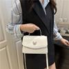 Sacs tendance pour femmes, sacs simples et à la mode, sacs à bandoulière pour femmes, sacs à main de niche et polyvalents, petits sacs carrés.
