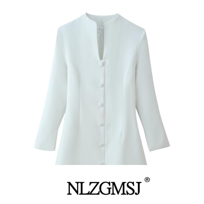 2025 Winter European Style Waist-Cinching Dress with Stand Collar & Button Details
