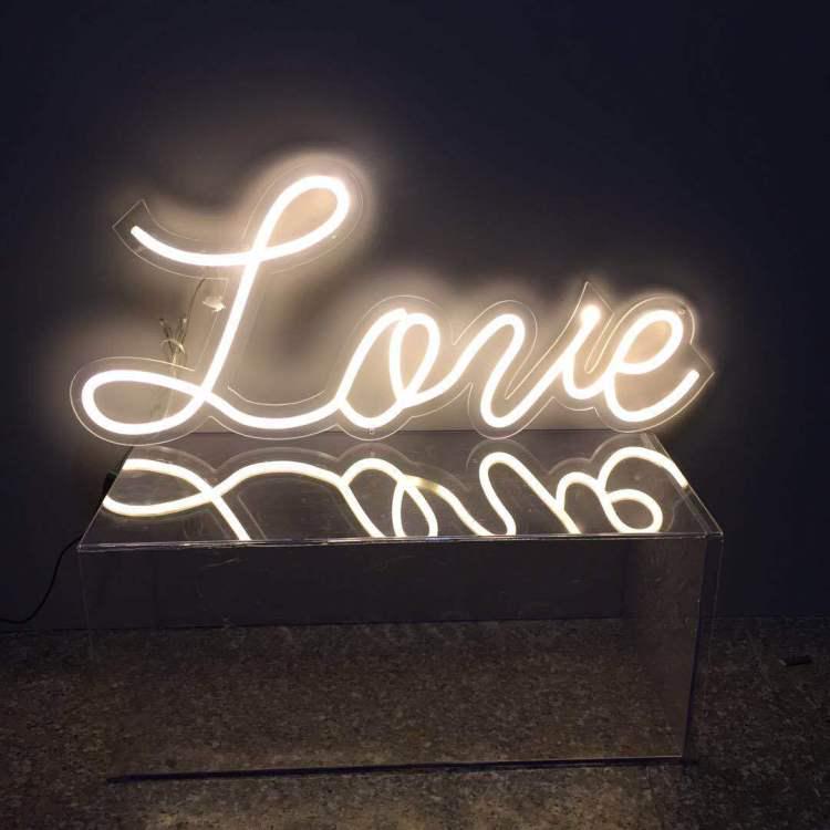 

Luminous Acrylic Couple Portrait Pendant Angel Figurine for Wedding Decoration Default