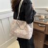 Large Capacity Bag Women's Fashionable Embroidered Canvas Shoulder Bag Casual Versatile Commuting Tote Bag