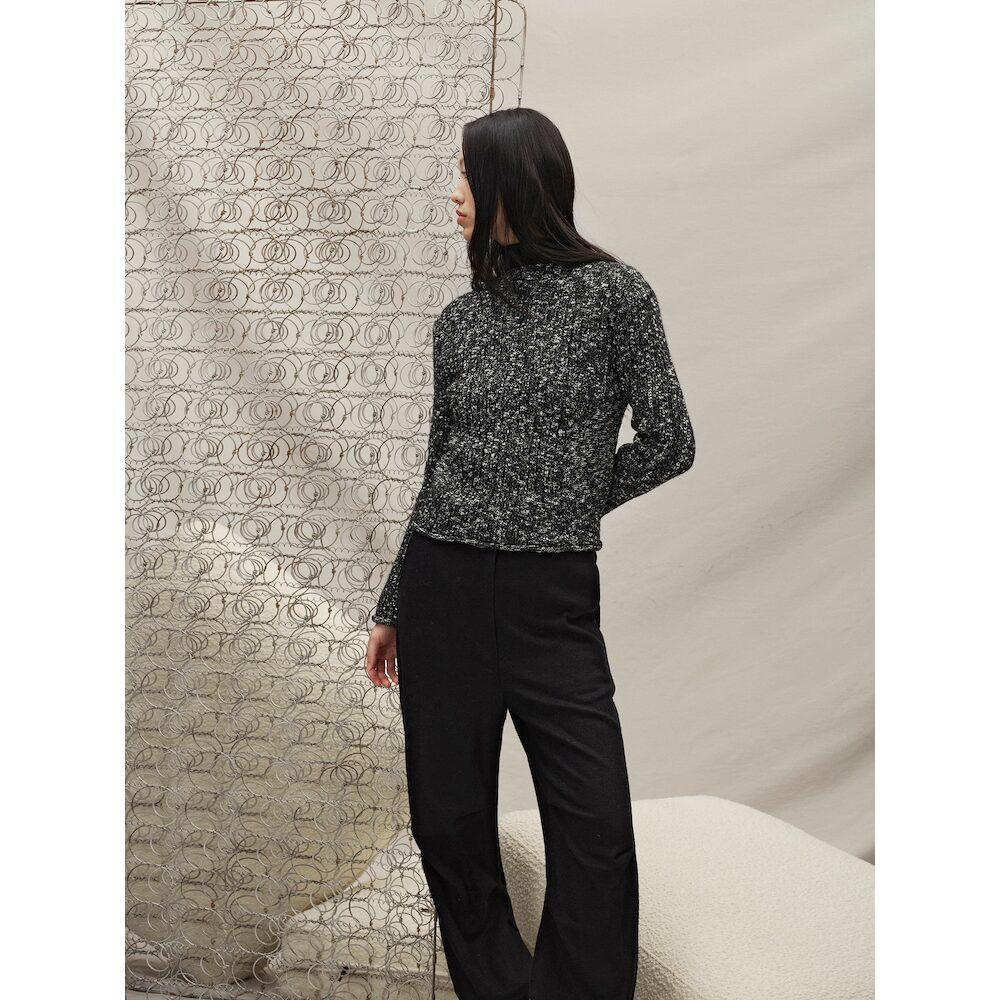 Anggae Noise Knit Pullover Black