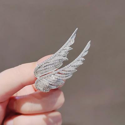 Flying Wings Feather Brooch High Sense Niche Men And Women Personality Light Luxury Pin Collar Pin Suit Accessories Corsage