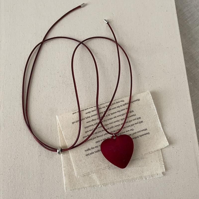 

Niche Personality Flocking Love Подвеска Ожерелье Женское Легкое Роскошное Ретро Элегантное Модное Простое Универсальное Ожерелье Цепь Свитера