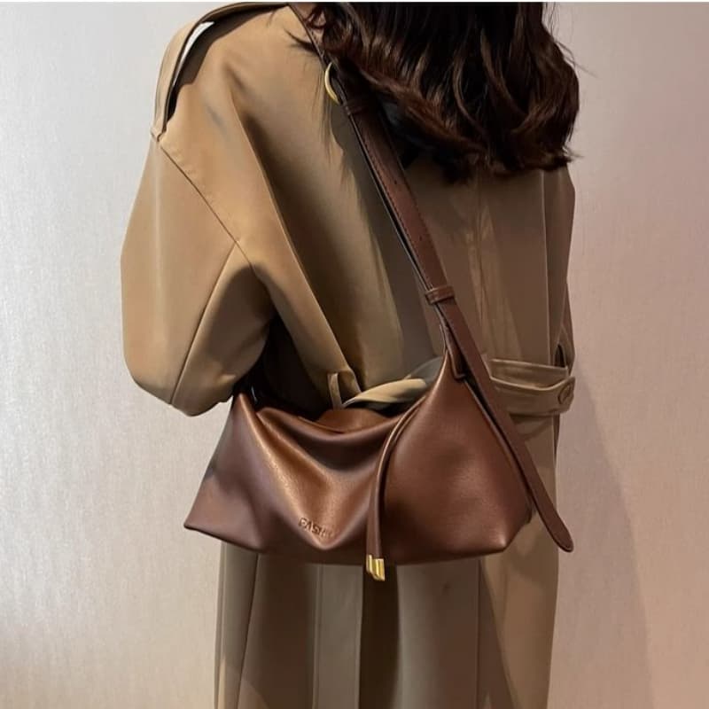 New fashionable retro dumpling bag one shoulder armpit bag