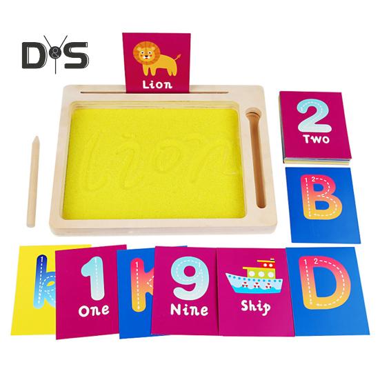 

1 набор игрушек для детского песочника с карточками, ручкой, деревянными блоками для дошкольников, цифрами, буквами, животными, для обучения письму на песке, рисованию, обводке, деревянной доске, обучающей B
