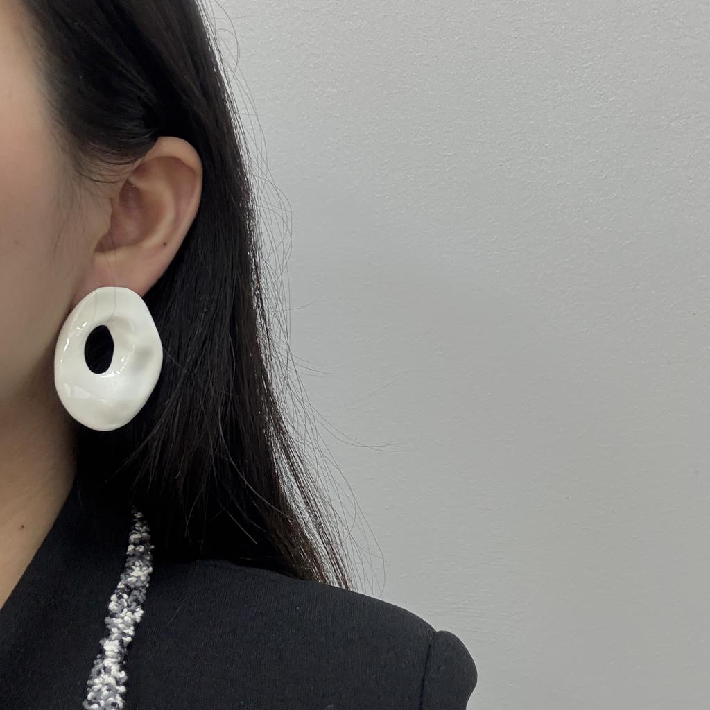 Europe and the United States Exaggerate To Show the Face, Small Wind Pockets, Large Geometric Simple Stud Earrings, Women's Niche Design Earrings
