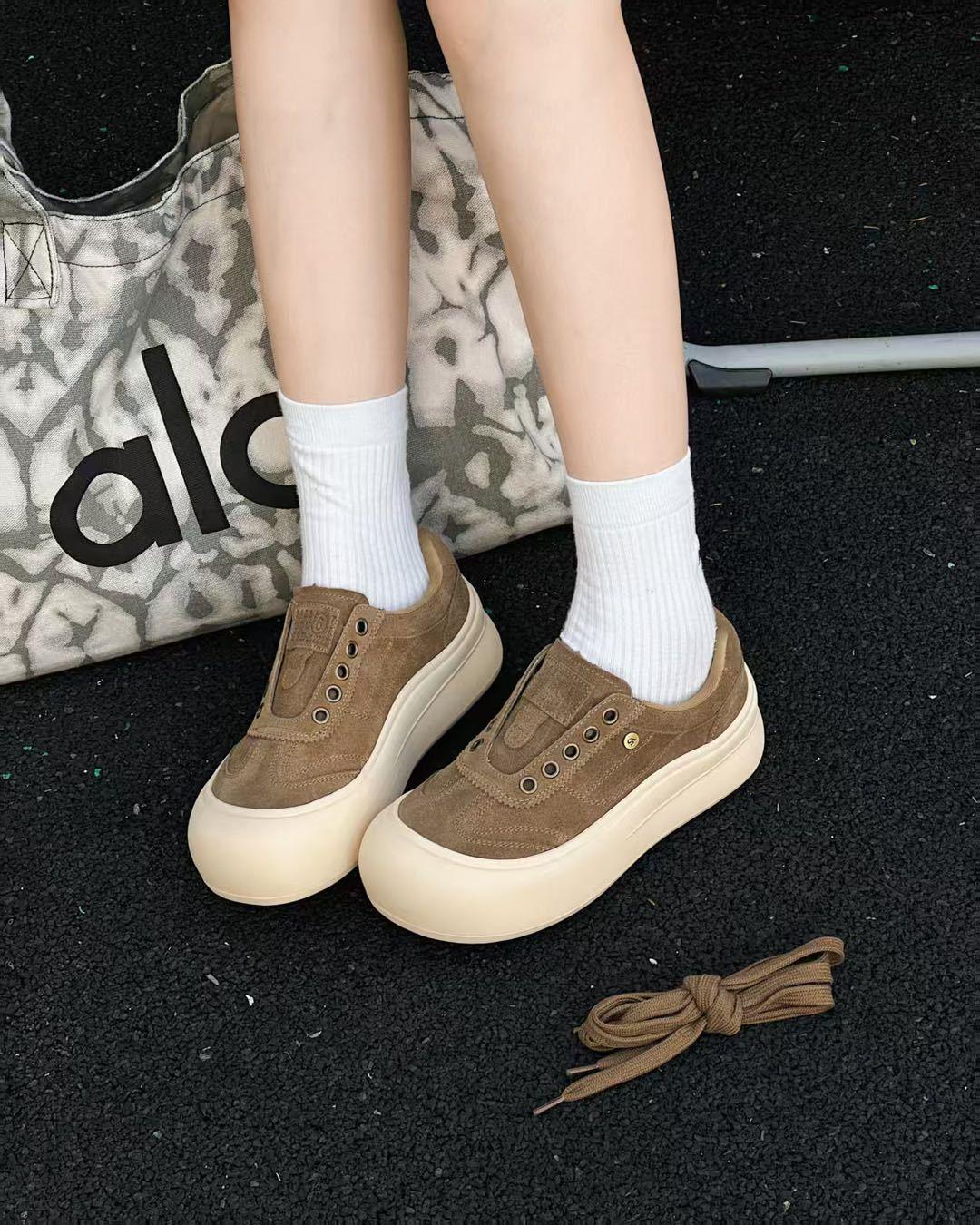 

Женские слипоны Осень 2025: Модные повседневные туфли из натуральной кожи на толстой подошве с круглым носком 38 зеленые хаки