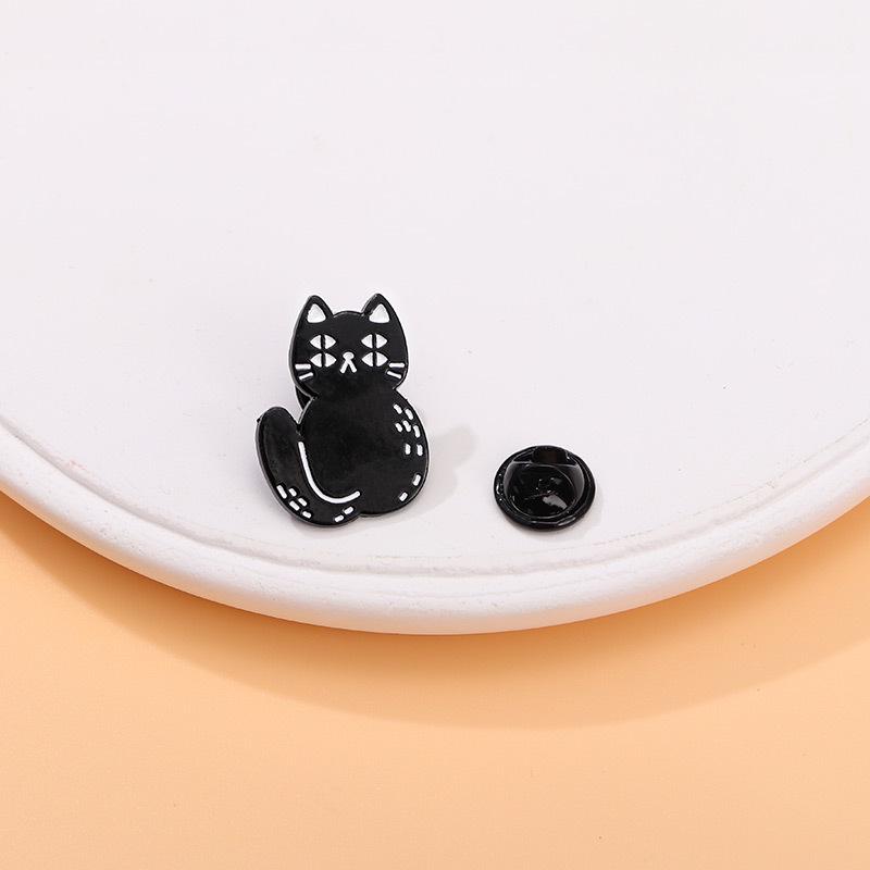 Cartoon Kitten Metal Brooch - Cute Black Cat with Gun