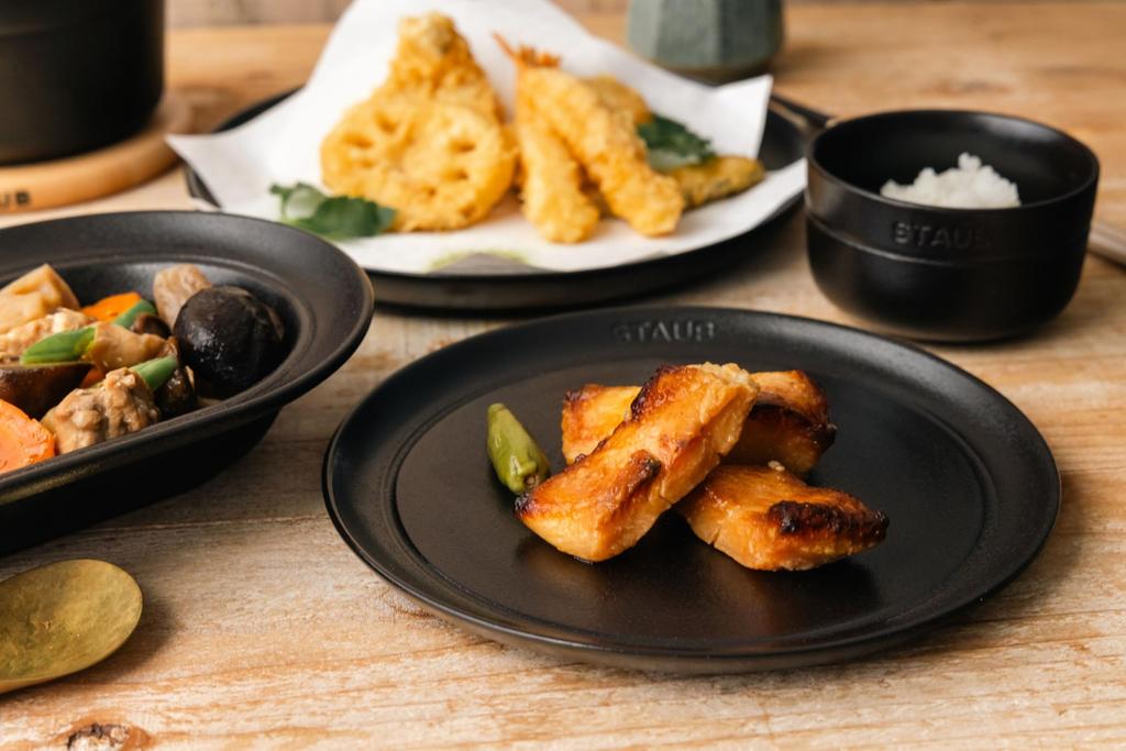 Staub 22cm Matte Medium Plate Ceramic Ceramic Microwave Safe Japanese Ceramic Plate "Plate Black" [Official Retailer] Z1035-103