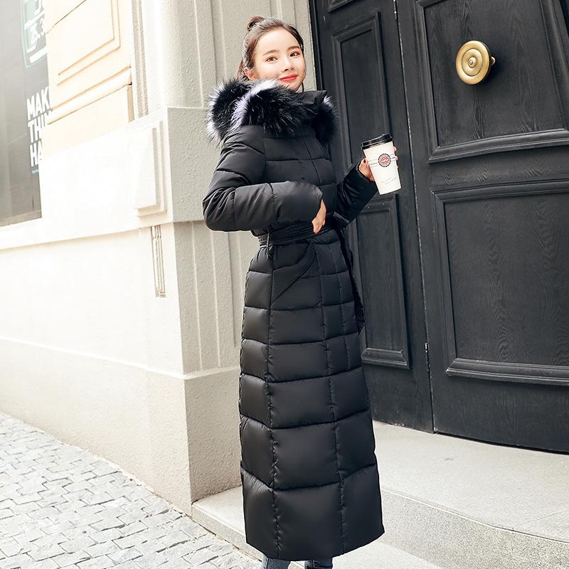 Women's Long Cotton-padded Clothes Over the Knee, New Winter Clothes, Slim-fitting Thickened Large Fur Collar, Large Size Down Cotton-padded Jackets.