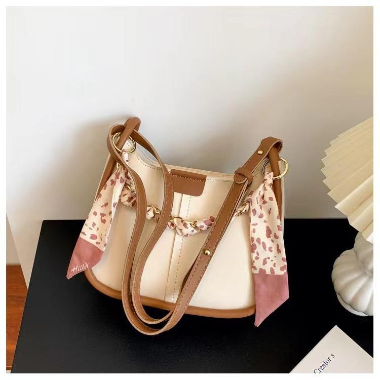 

Small bag women s 2025 new foreign-style texture summer shoulder bag underarm bag fashionable versatile high-end messenger bag