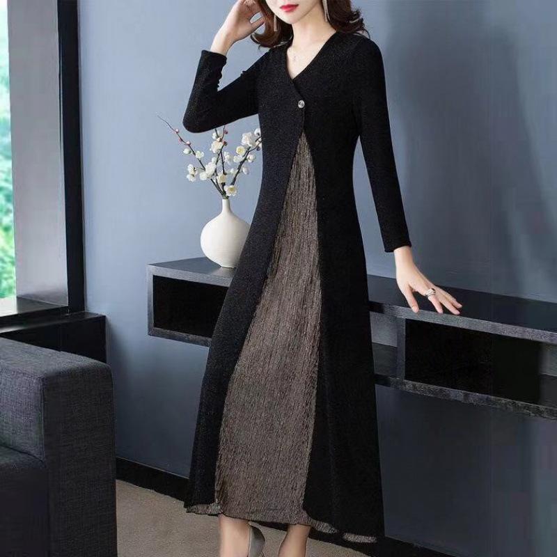 

Elegant Faux Two-Piece Plus-Size Cheongsam Dress with Long Sleeves and Split Skirt XL (Recommended 115-125 jin)