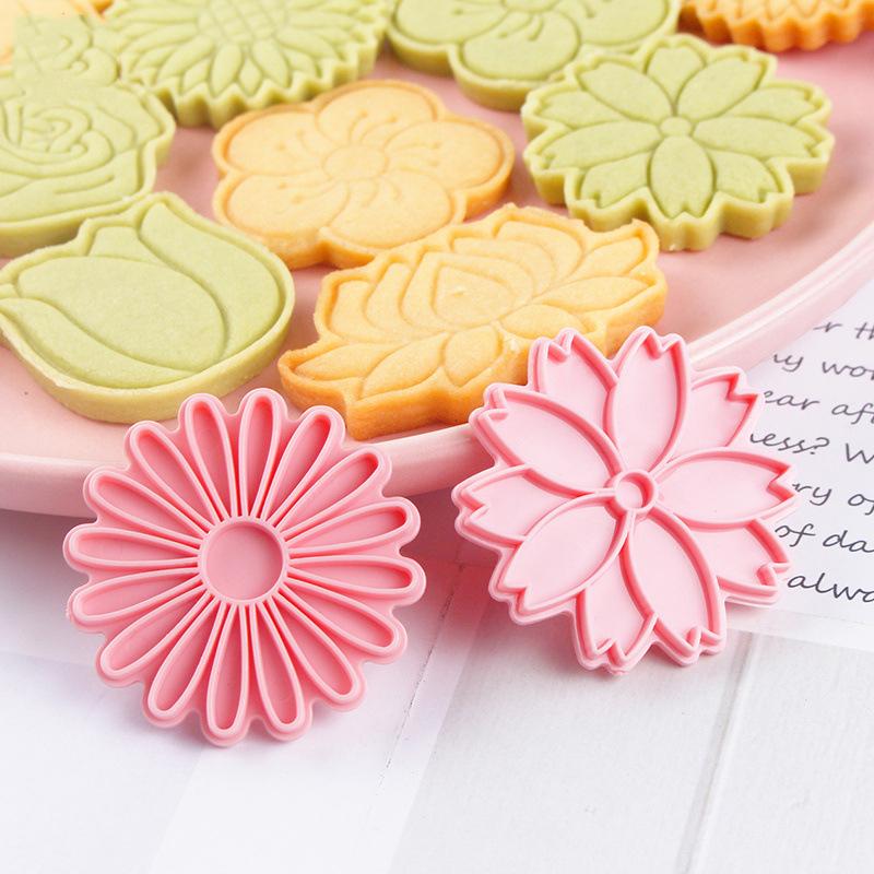 8pcs Flower Biscuit Mold Chrysanthemum Plum Blossom Cartoon Cake Sugar Flipping 3D Cookie Cake Baking Tools Party Supply