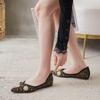 Fashion Metal Rivet Decoration Flats Women Luxury Rhinestone Design Pointed Toe Loafers for Women Soft Sole Comfort Mules Casual Shoes