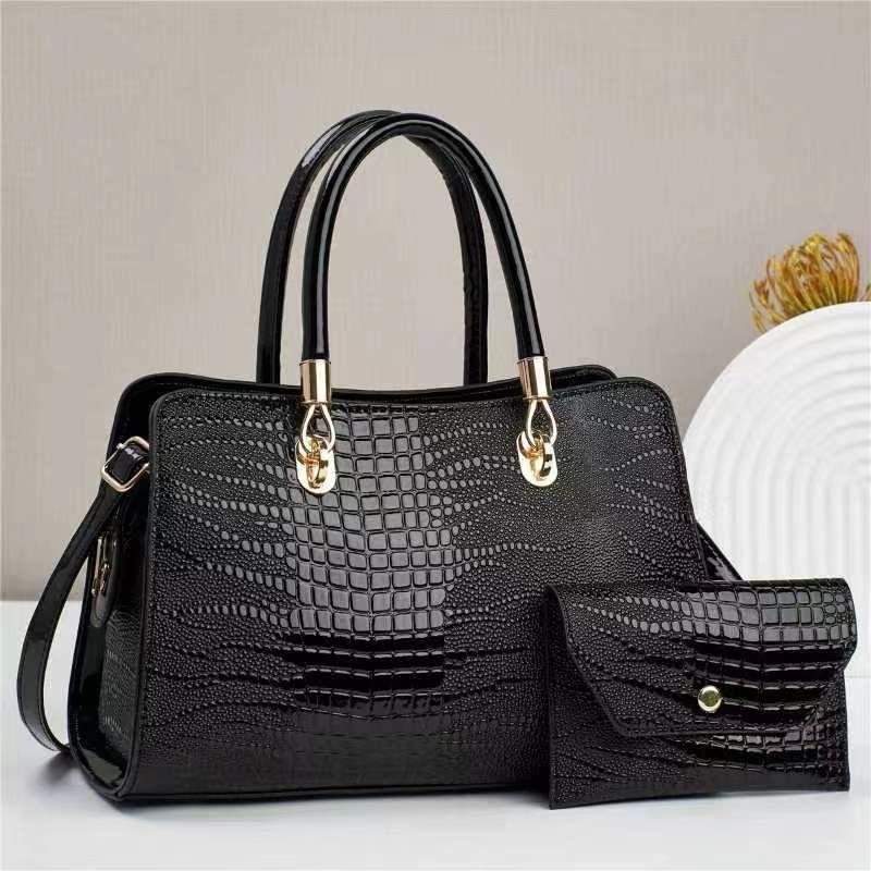Versatile Large Capacity Crocodile Pattern Handbag For Moms In Elegant Black And Red Colors