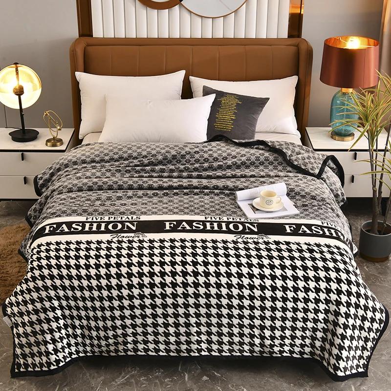 White Floral Throw Blanket Luxury Warm Fuzzy Soft Cozy Flannel Blanket for Home Sofa Couch Chair Decorative Bedroom Bed Blankets