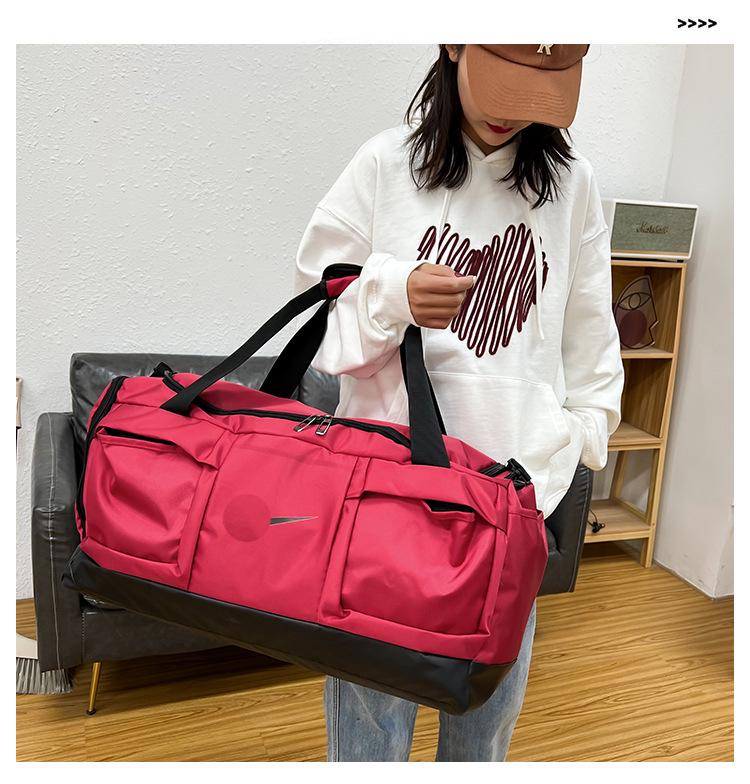 Trendy Large-Capacity Sports Duffel Bag for Fitness or Business Trips