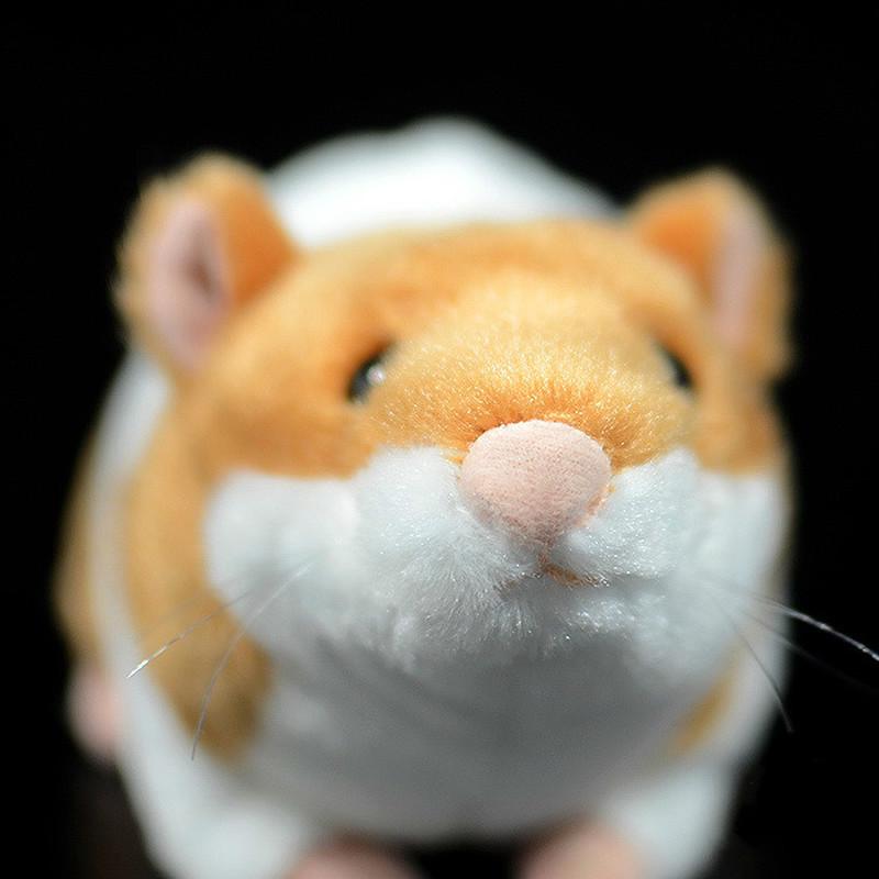 Милая золотая фигурка хомяка — фото 5