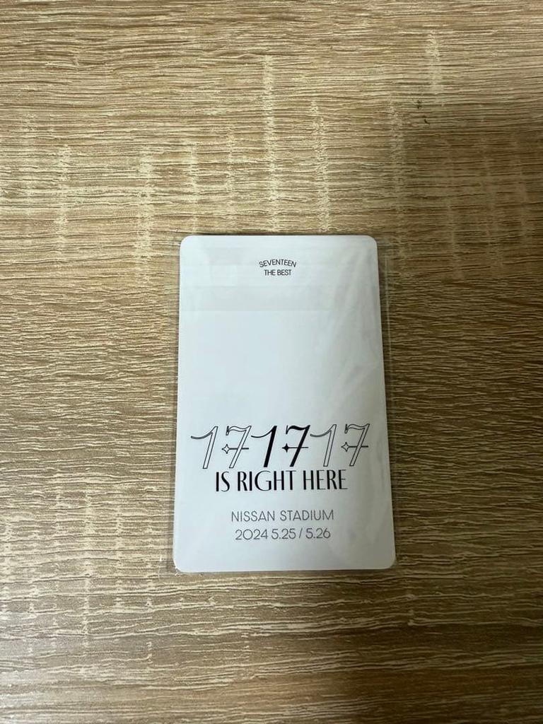 [USED] Seventeen 17 is right here album (2 versions) with exclusive trading card for visitors