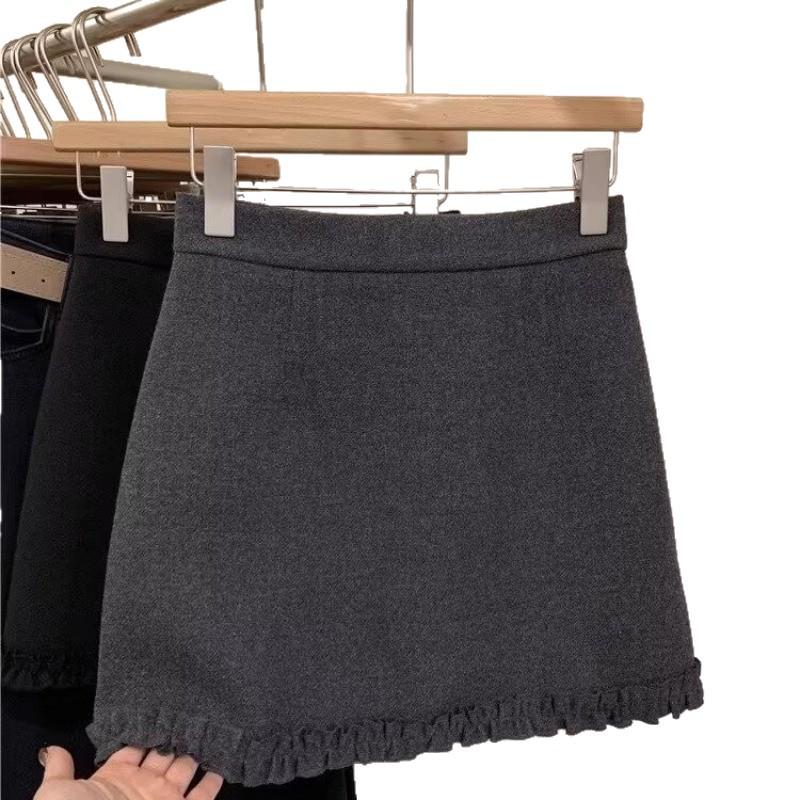 Chic French A-line Midi Skirt: Ruffled, High-Waisted, Slimming Bodycon Design for Women