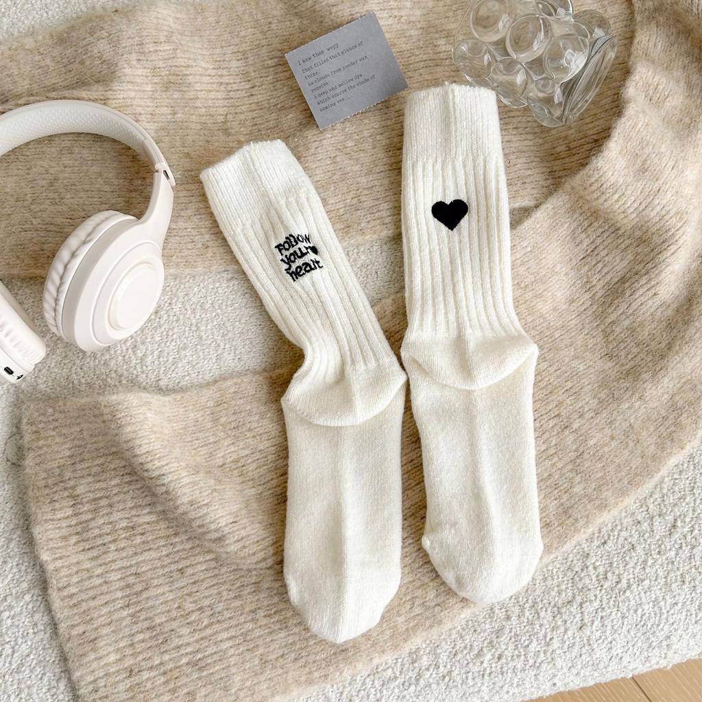 Deer Fleece Stacking Socks Solid Color Heel Left And Right Foot Embroidered Medium Tube Cashmere Socks Thickened Thermal Socks Women