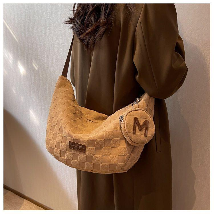 Canvas-Tasche für Damen Groß Modische Breitband-Umhängetasche Beliebte Frottee-Gitter-Nische Herbst und Winter Knödeltasche