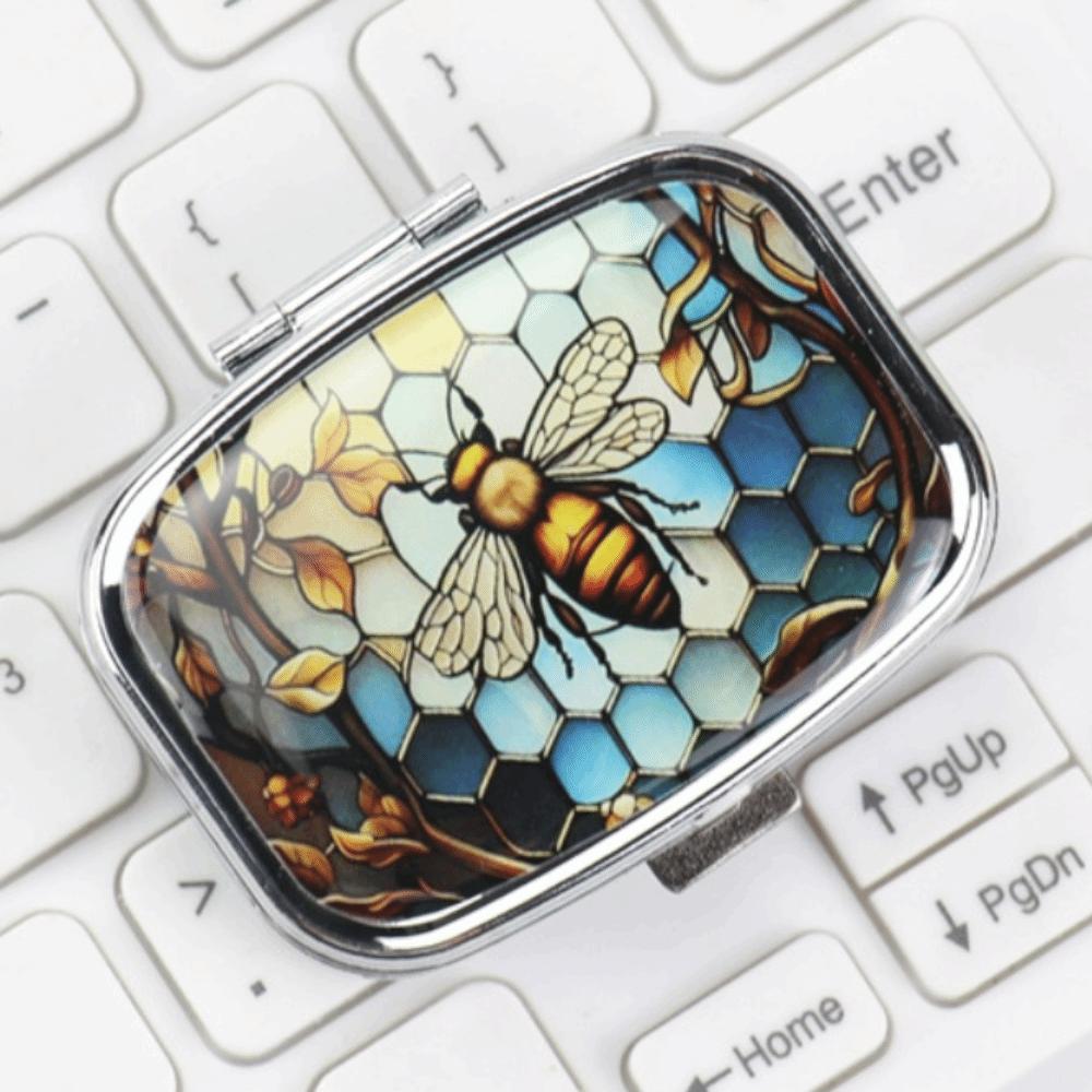 

Портативный контейнер для таблеток Металлический органайзер для лекарств Милый цветной футляр для таблеток для сумочки Путешествия Bee