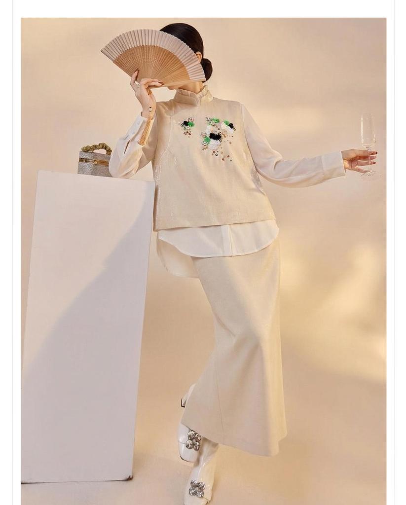White Beaded Embroidery Vest with Stand-up Collar Shirt and Skirt - New Chinese Style Suit for Women, NZ019