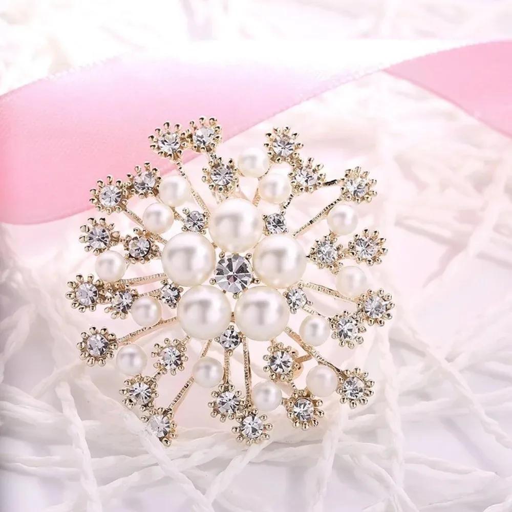 Snowflake Pearl Crystal Brooch Large Snowflake Flower Brooch Pins  Exquisite Women's Jewelry