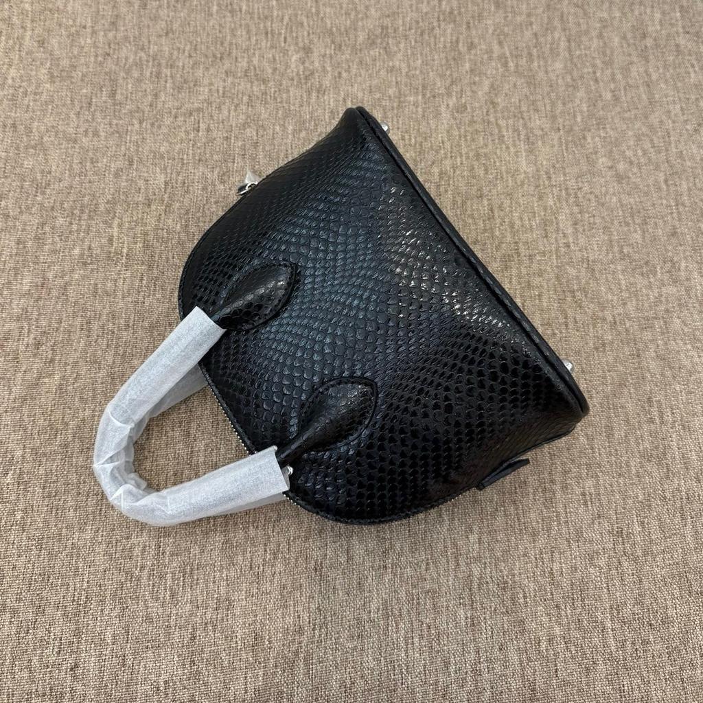 Hand Carry Mini Shell Bag 2026 New Versatile Snake Pattern Cowhide Bowling Bag Genuine Leather Shoulder Messenger Bag Small Bag