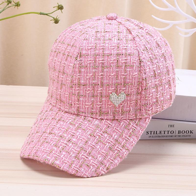 

Stylish Women s Baseball Cap with Golden Thread Checkered Design - Breathable, Sun-Protective & Adjustable Fit for Outdoor Sport Adjustable рожевий