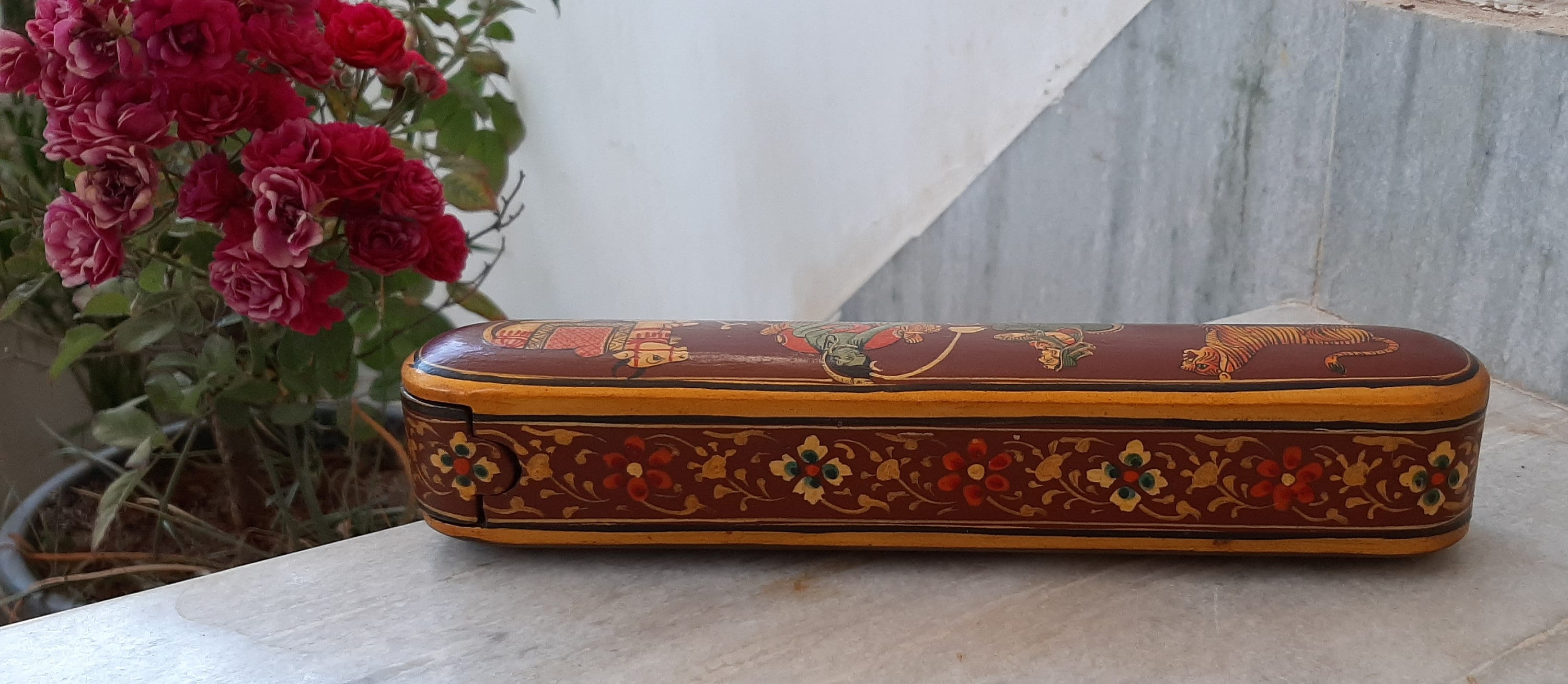 

Vintage Handcrafted Wooden Pencil Box: Indian Lord Shiva Painting 16” X 8” X 24” (l x w x h) разноцветный