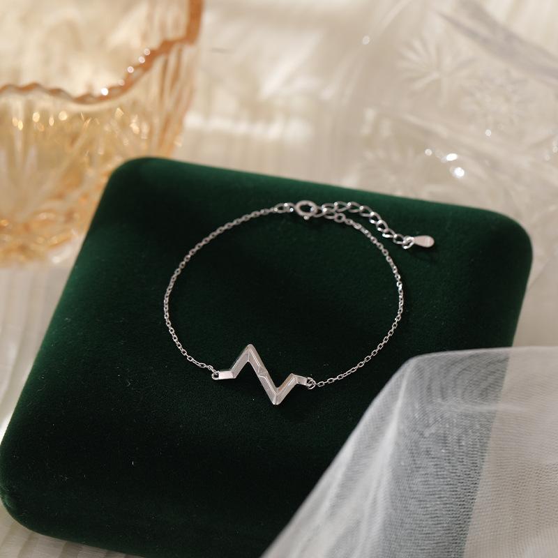 S925 Silber Licht Luxus Nische Herzschlag Design Armband frauen Einfache Temperament Vielseitig Internet Celebrity Armband