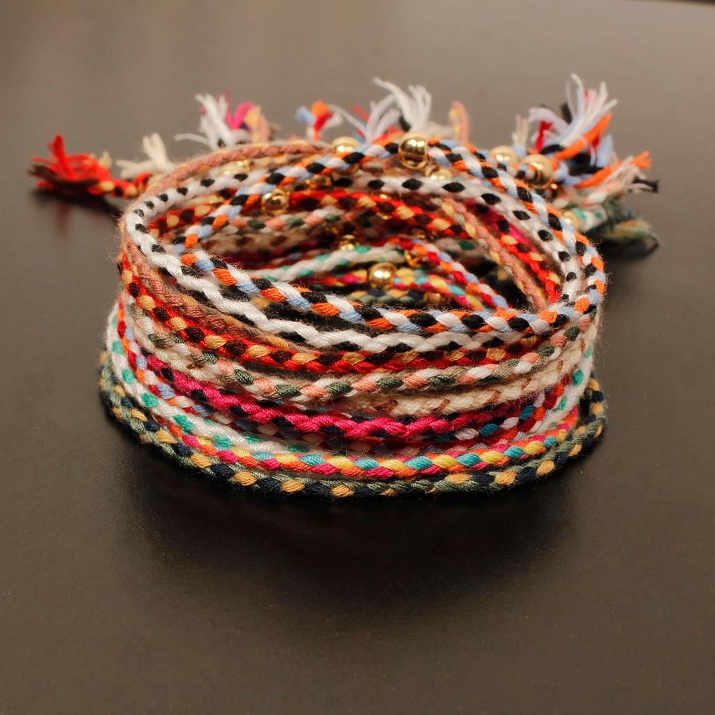 Heiß verkaufendes neues Armband mit goldenen Perlen, handgewebter Schmuck aus farbigem Faden