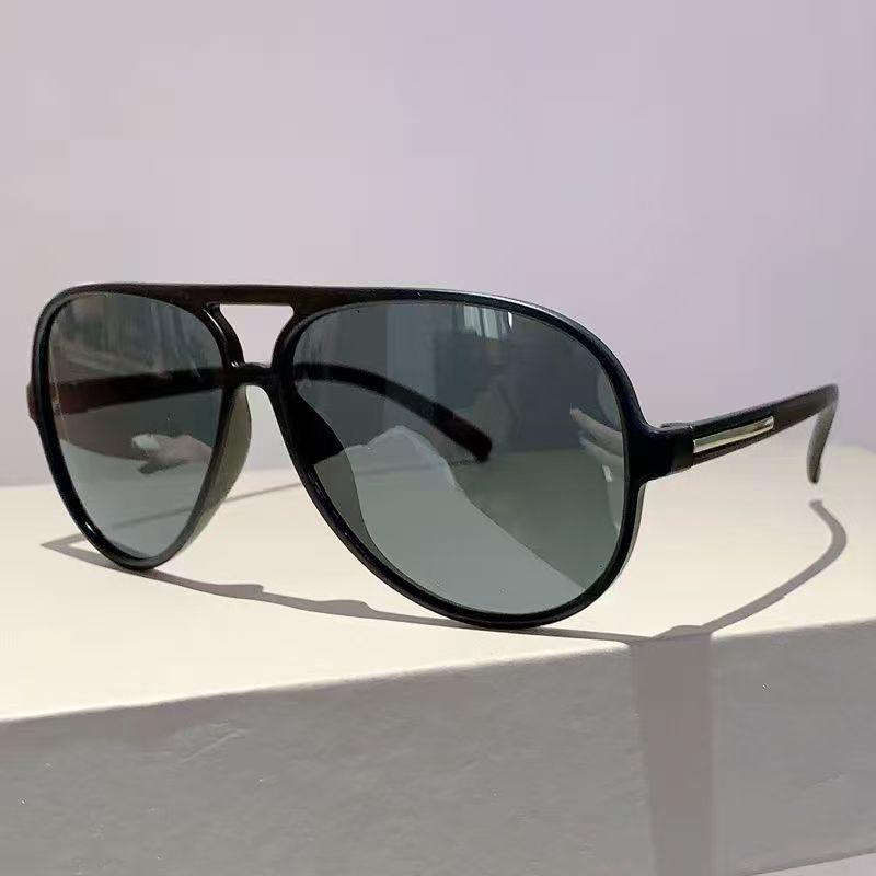 Vintage Woman Oval Shape Sunglasses Brand Designer Sun Glasses Trendy Street Shoot Shades Eyewear Uv400