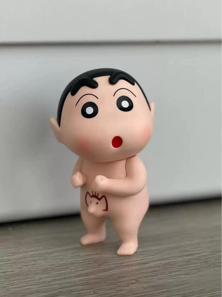 Crayon Shin-chan Ornament: Cute Japanese Anime Bath Buddy Figurine for Trendy Desktop Decoration.