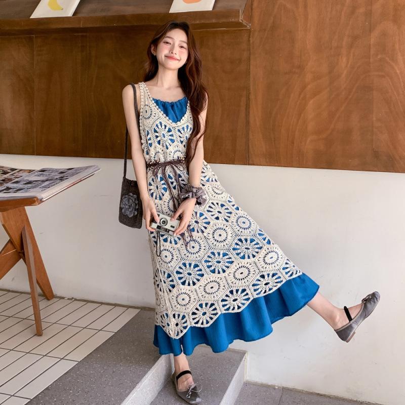 Blue Relaxation Holiday Style Suspender Dress Women's Summer New Stacked Hollow Blouse Skirt Two-piece Set