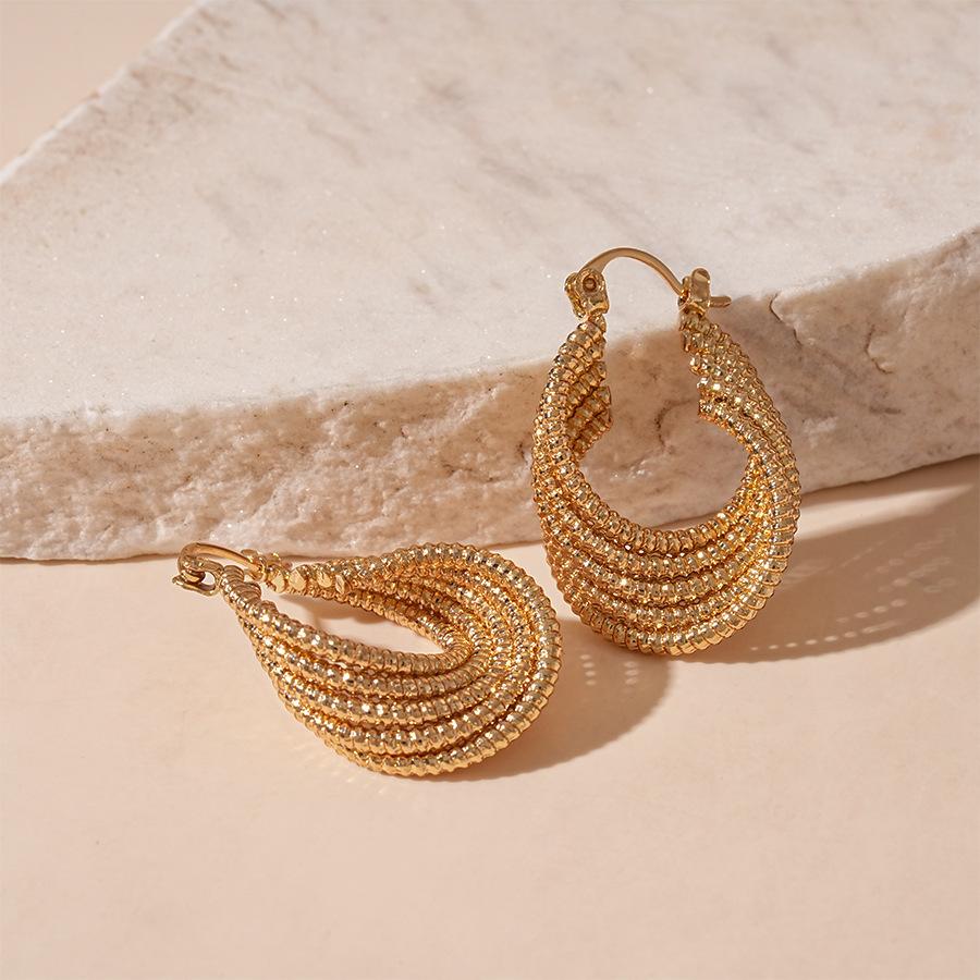 

Digadagu Simple Oval Textured Stud Earrings New Women s Exaggerated Elegant Earrings Party Zircon Accessories золотистий