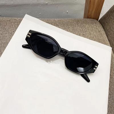 New Small Frame Oval Sunglasses Women Brand Designer Vintage Sun Glasses Lady Outdoor Travel Fashion Eyewear Uv400