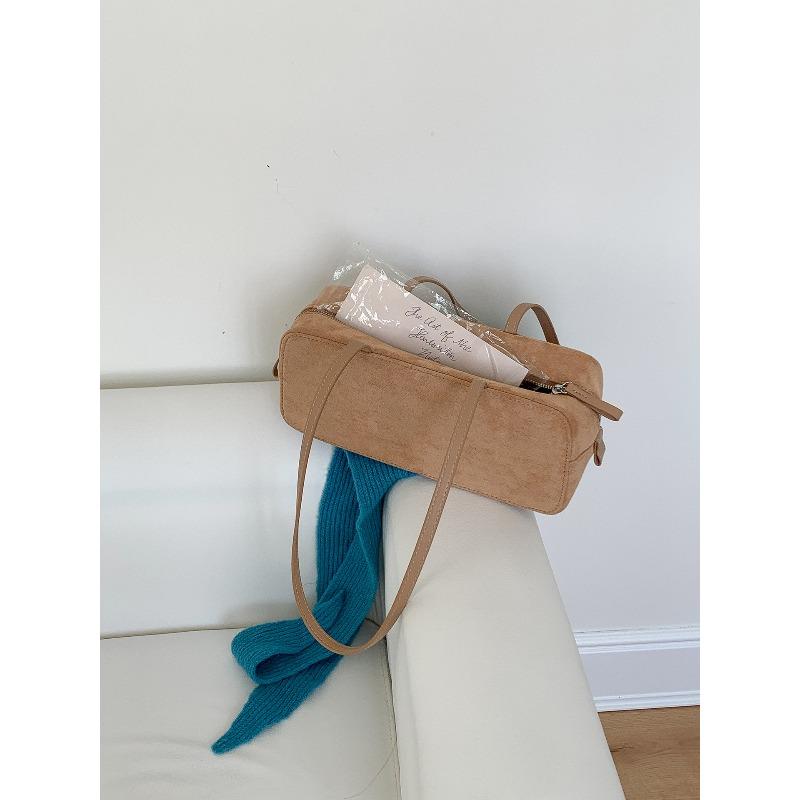 

Autumn and winter new shoulder bag women s horizontal leopard print underarm bag women s trendy suede baguette bag