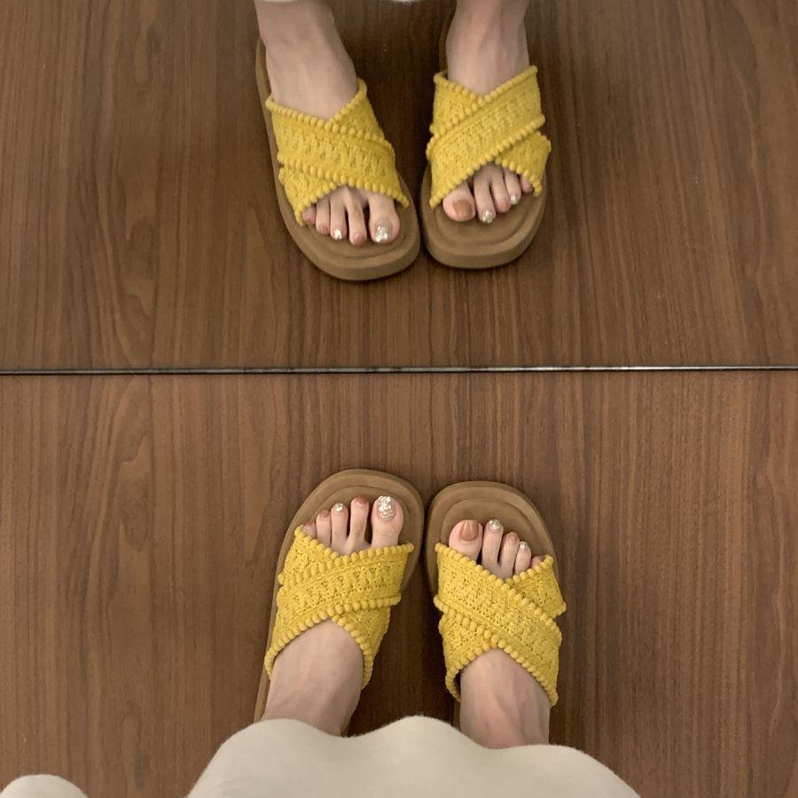Thick-bottomed woven cross-strapped open-toed slippers women's summer outer wear seaside vacation yellow beach cool slippers children