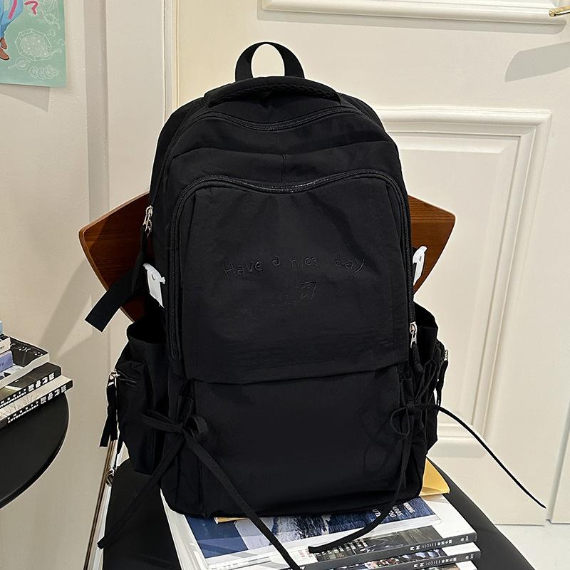 Urocza Mała Świeża Letnia Nowa Haftowana Lekka Duża pojemność Torba Studencka Torba na Komputer Plecak Podróżny Plecak.