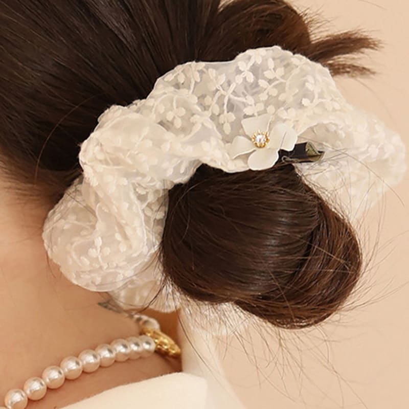 

Дана Бертон Нежная кружевная цветочная резинка-скранчи white