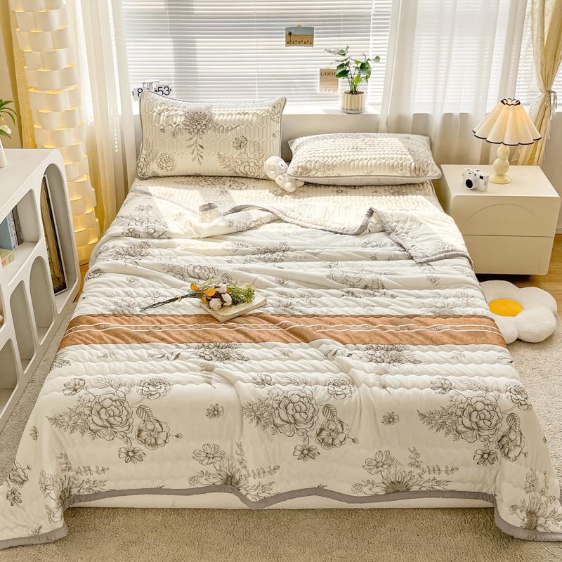 Luxury Floral Style Summer Quilt Skin-friendly Comfortable Ultra Soft Air Conditioning Cooling Quilts Home Travel Thin Blanket